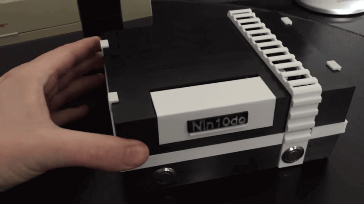 Bild von Retropie-Gehäuse zum 3D-drucken für Raspberry Pi (Handheld)-Konsolen: Der nin10do (Raspberry Pi Retro NES Gehäuse)