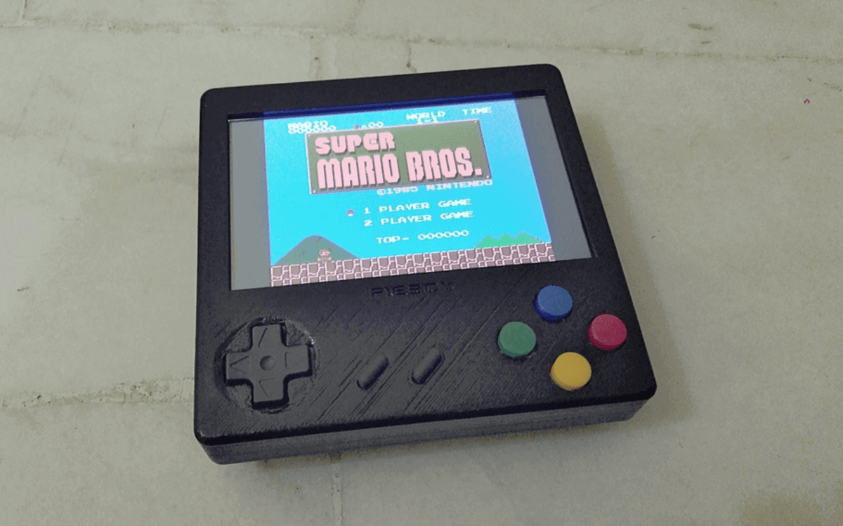 Bild von Retropie-Gehäuse zum 3D-drucken für Raspberry Pi (Handheld)-Konsolen: PieBoy (Portables Raspberry Pi Gehäuse)