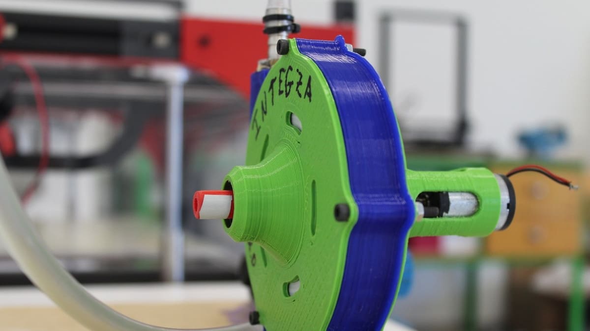 An air-powered Tesla Turbine.
