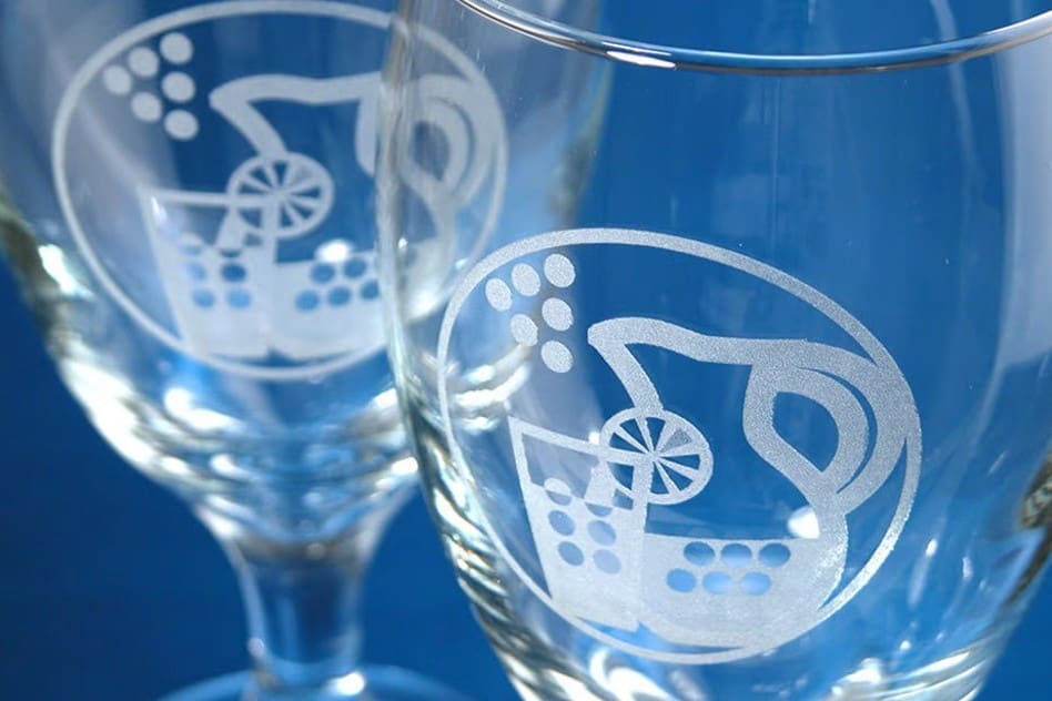 Crystal clear designs, thanks to lasers' precision