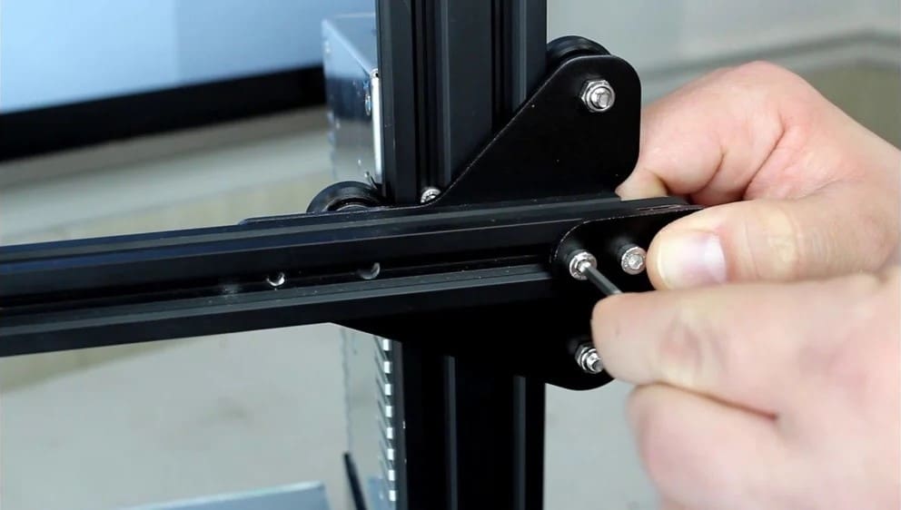 Incorrect belt tension is one of the main culprits of layer shifting