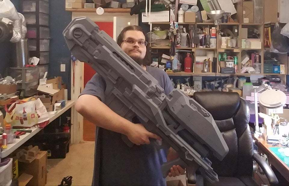 This life-sized Spartan laser would give even the strongest enemy trouble