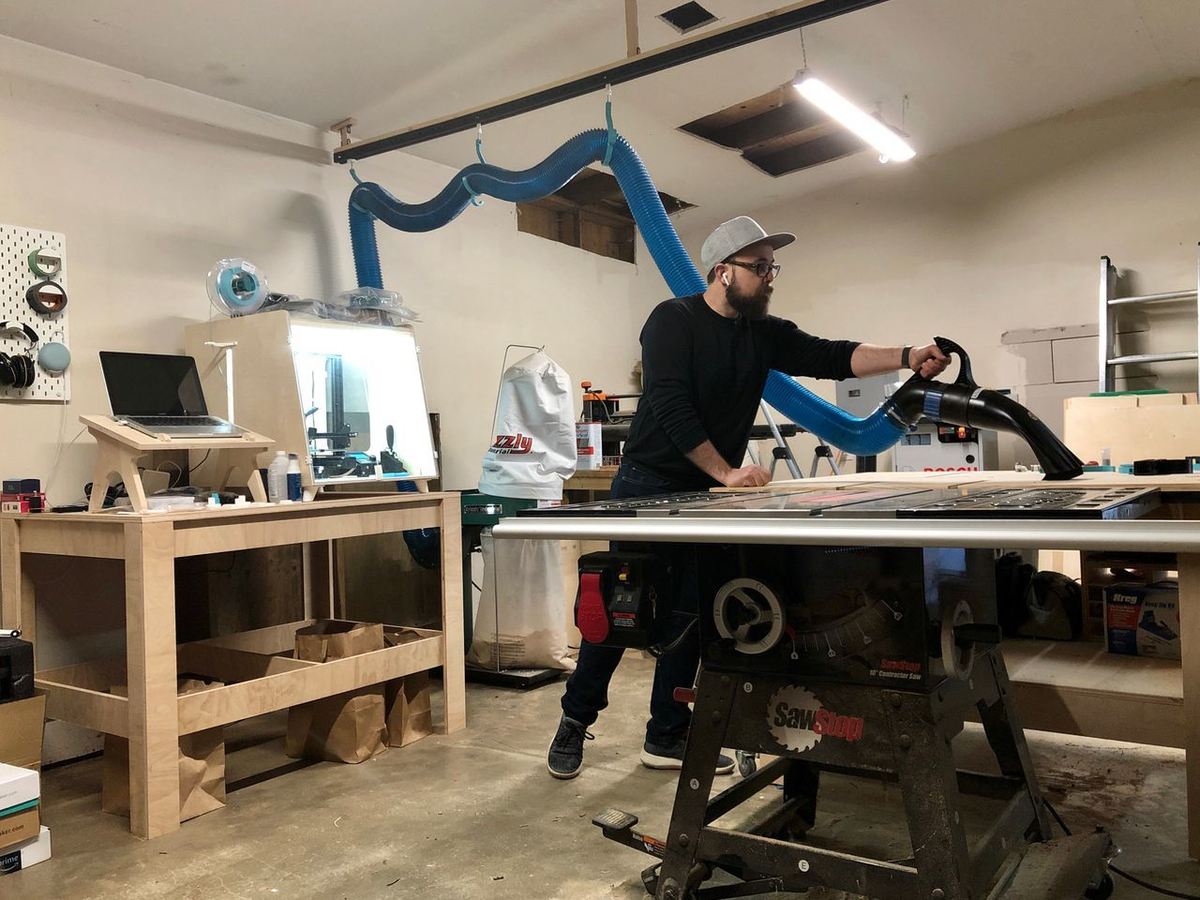 Converts your build area into a fully-functional ceiling track shop