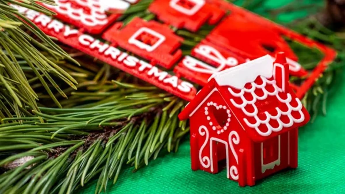 Image of: 7. Gingerbread House
