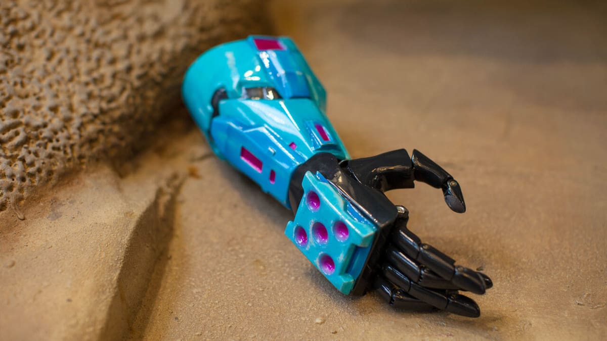 Be your own master chief with Halo-inspired arms