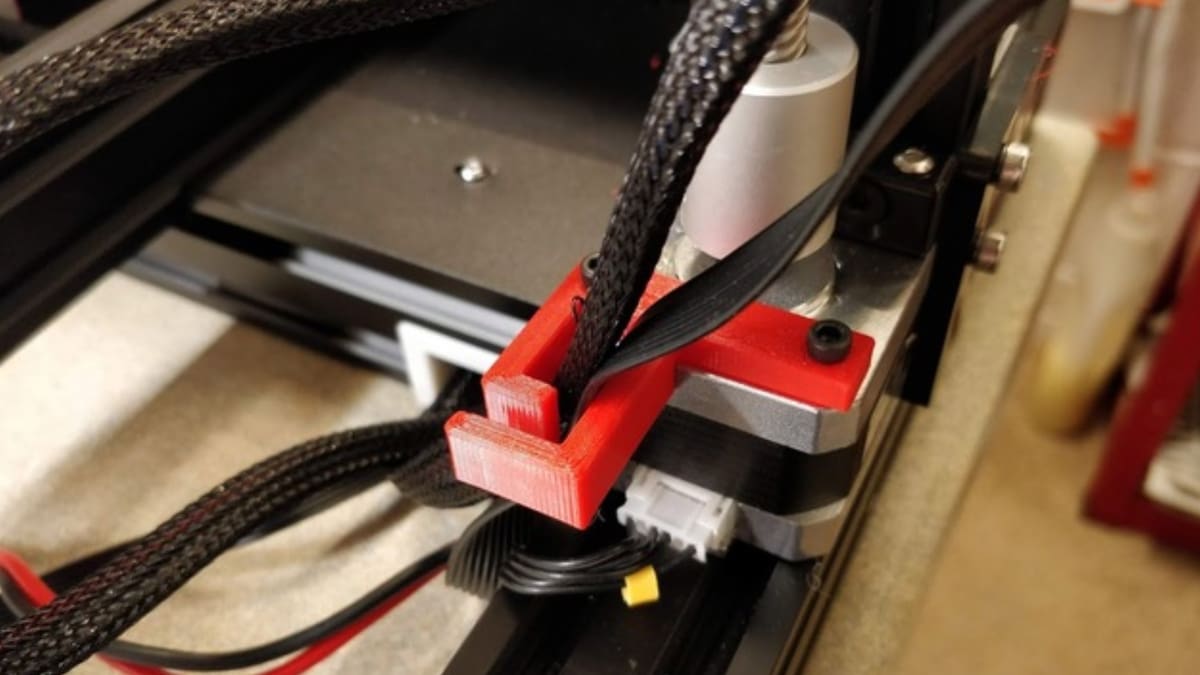 Imagen de Mejoras Creality Ender 3 (V2/Pro/Max): Pinza de sujeción de cables