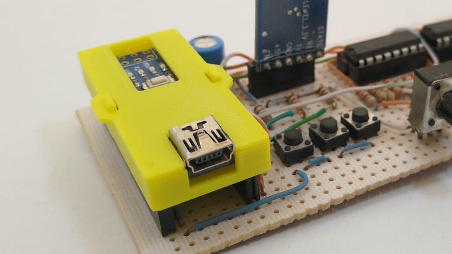 This tiny case is perfect for protecting the board in small space situations