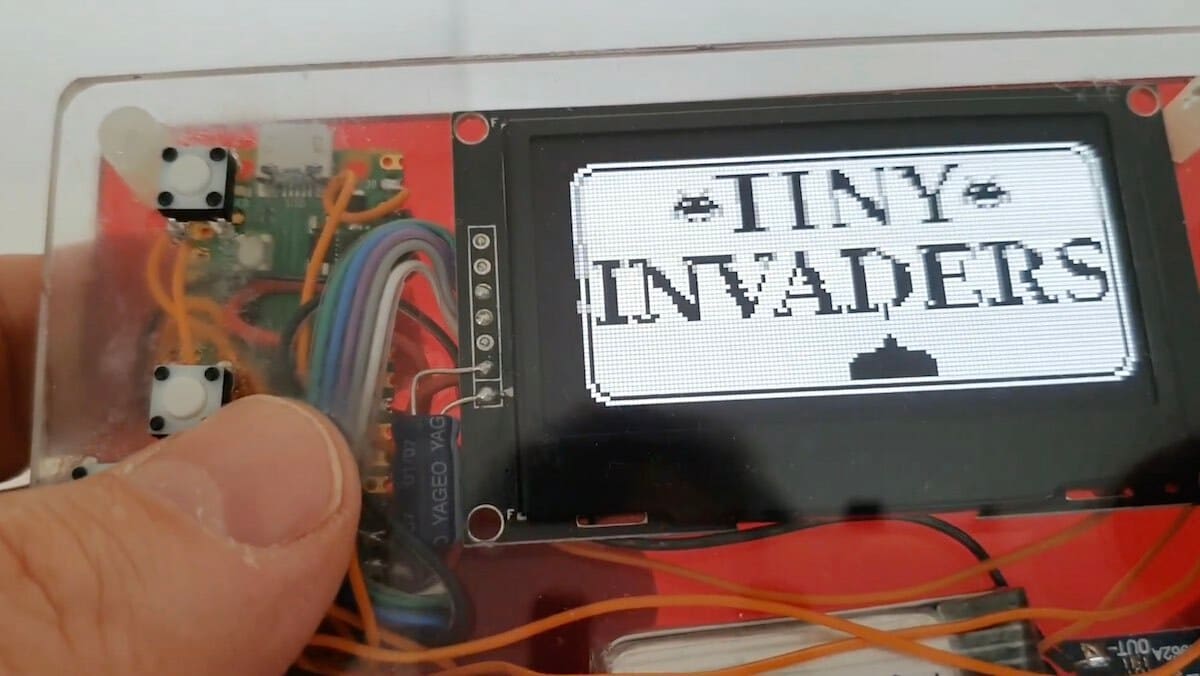 Playing Tiny Invaders on a Pico