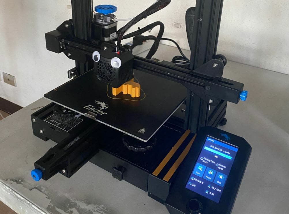 The Ender 3 V2 has a multicolor LCD