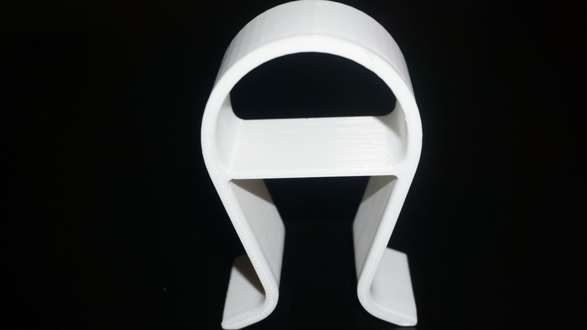 This simple print features an integrated mouse stand