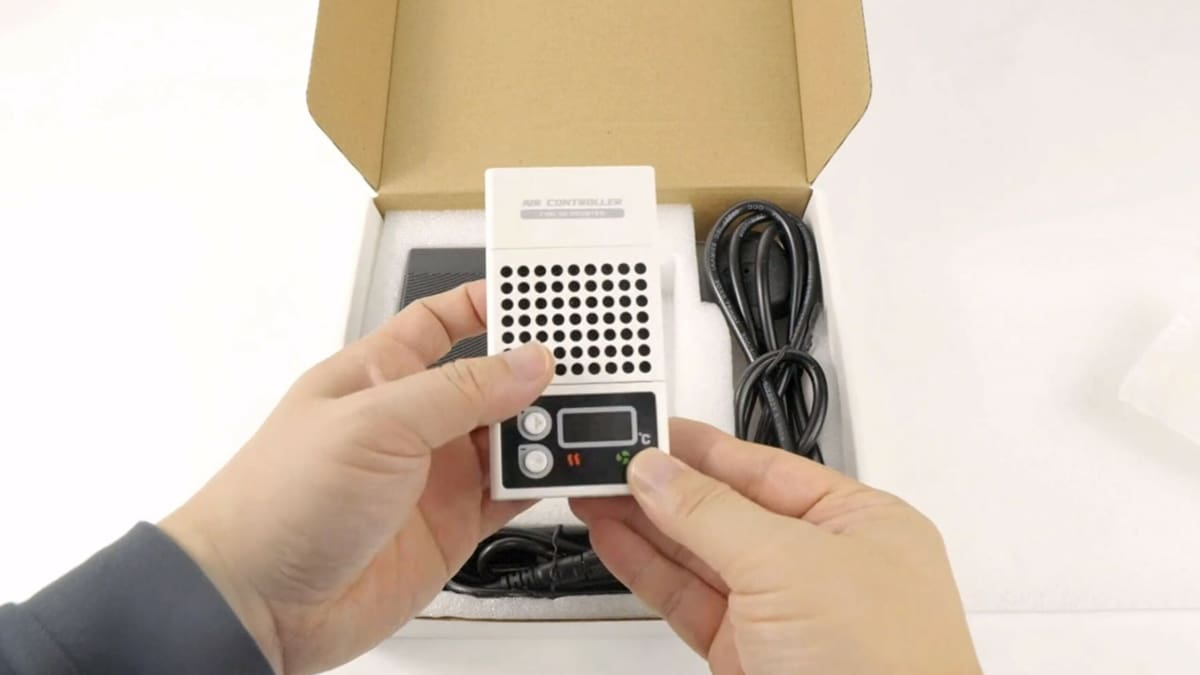 Image of: <span class="link" data-action="modal-open" data-modal-ajax="/en/product-overlay/381828/limit/0/">Youyoute Mini Heater</span>