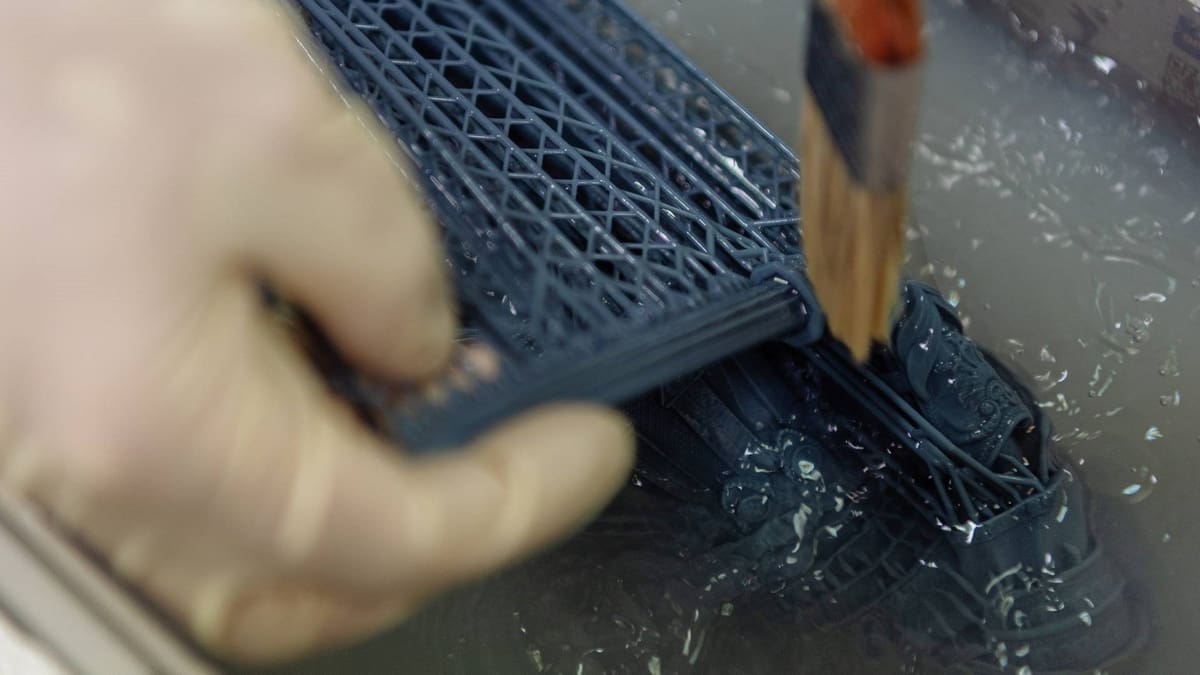Image of: 1. Step 1: Rinse Off the Part