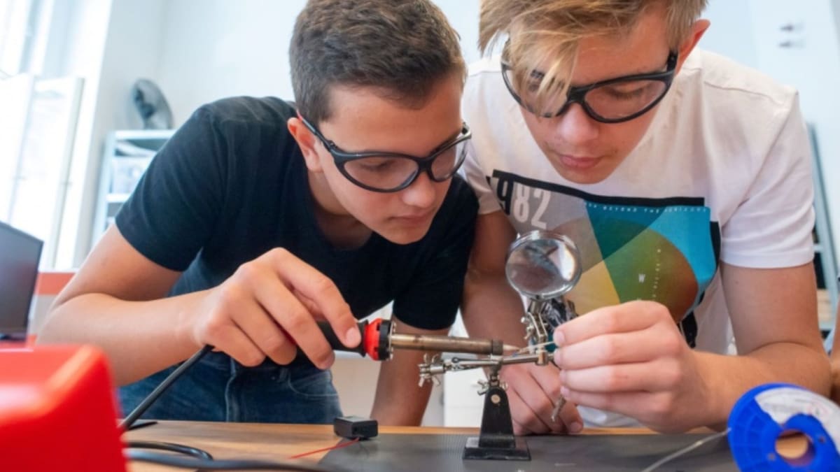 Image of Teacher's Guide to 3D Printing Curriculum: Maker's Red Box