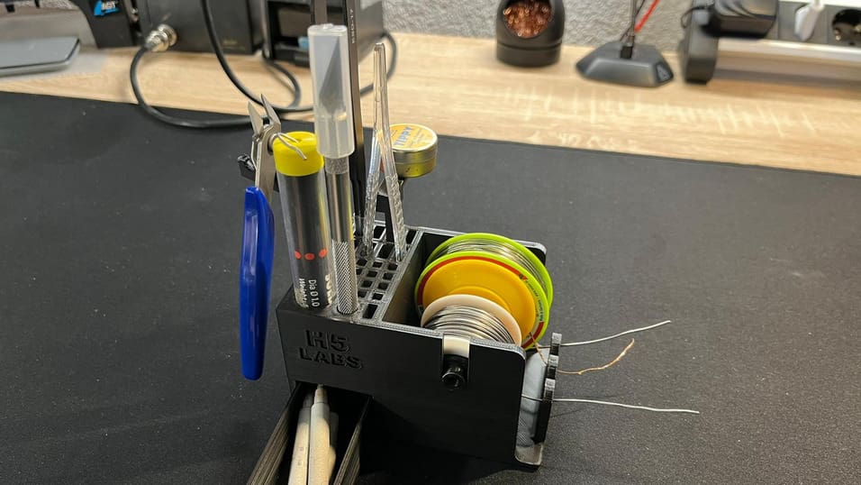 A station to make soldering much more effortless