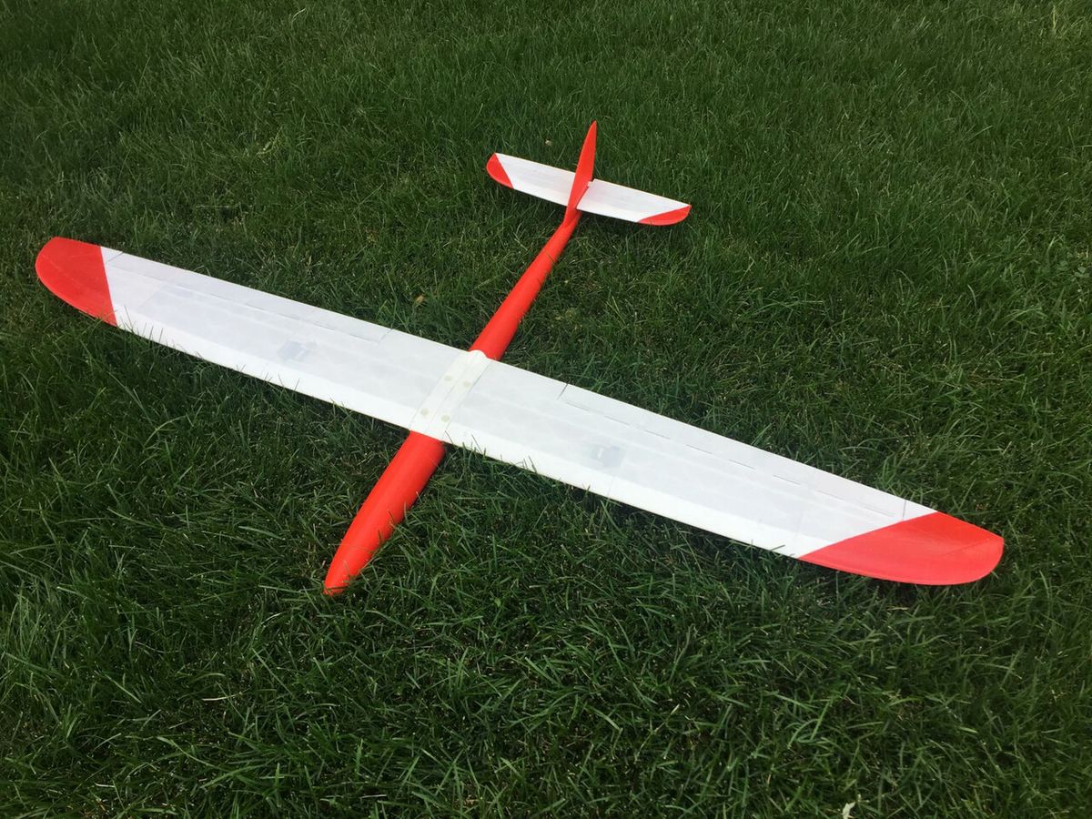 The Roughgen is modeled after many performance gliders