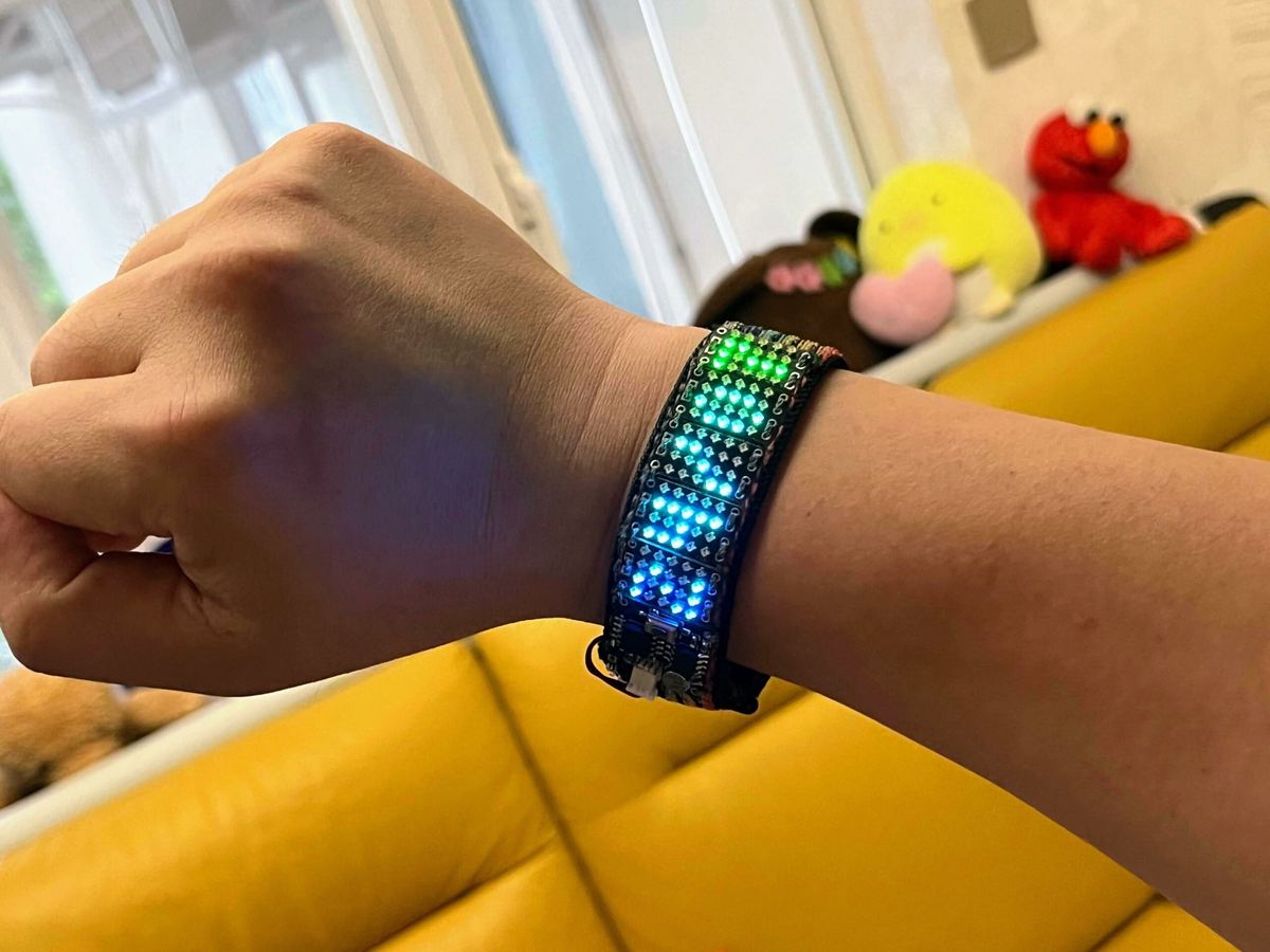 Photo de Projet Arduino: Bracelet à pixels