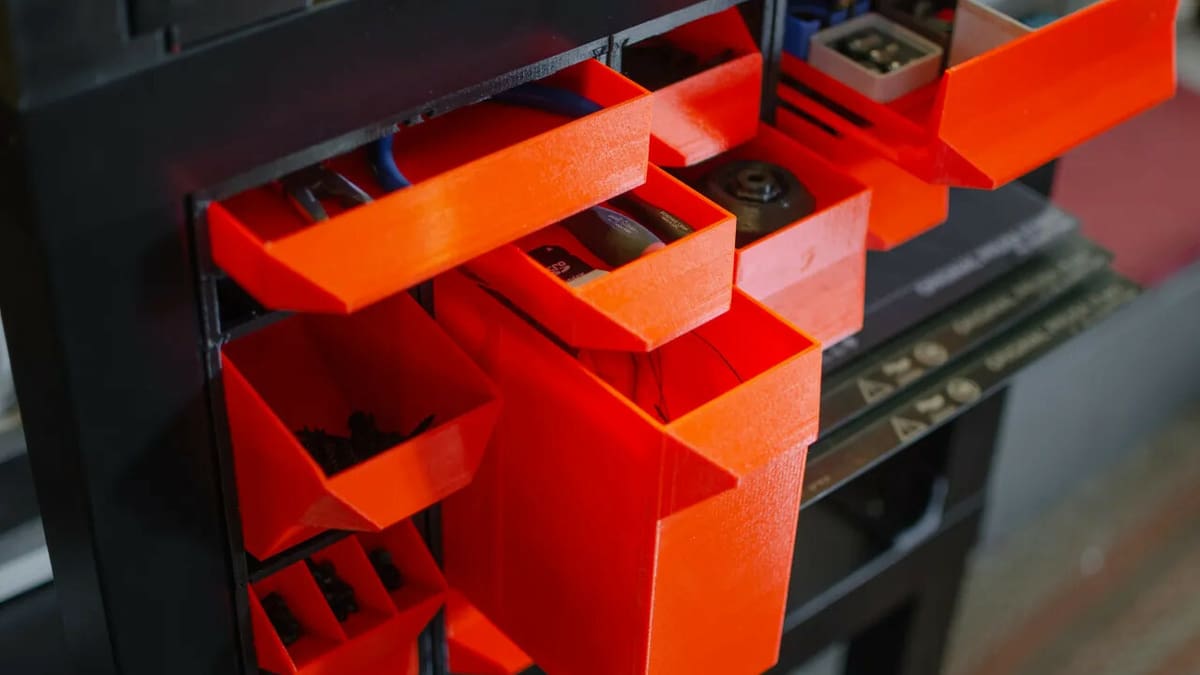 These modular drawers are great for workshops