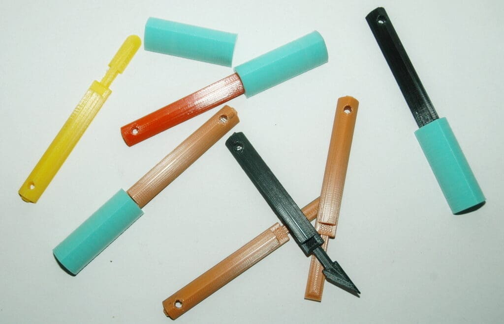 The caps are printed separetly, so you can make them colorful