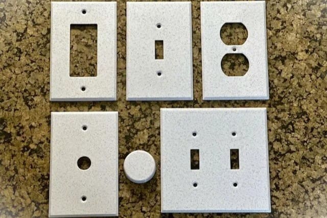 Imagen de: 23. Placas eléctricas de pared