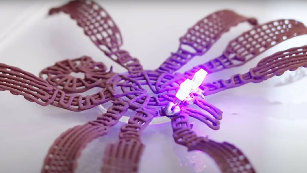 This conductive and shape shifting metallic gel was made through inkjet printing.