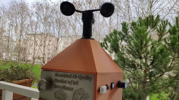 Keep an eye on pollution and air quality