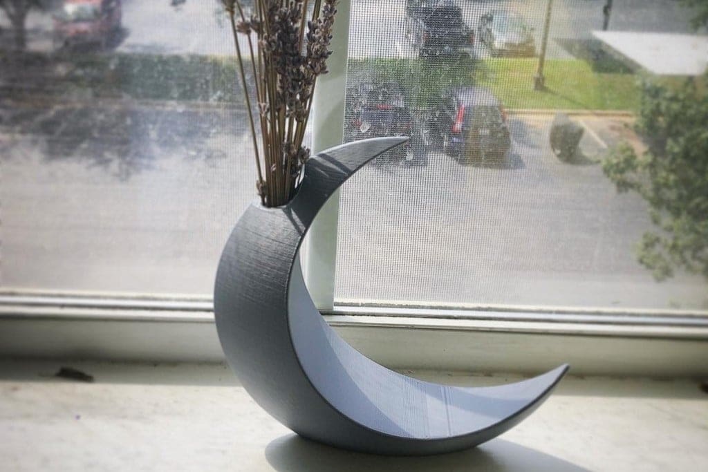 Image of: 5. Minimalist Vase