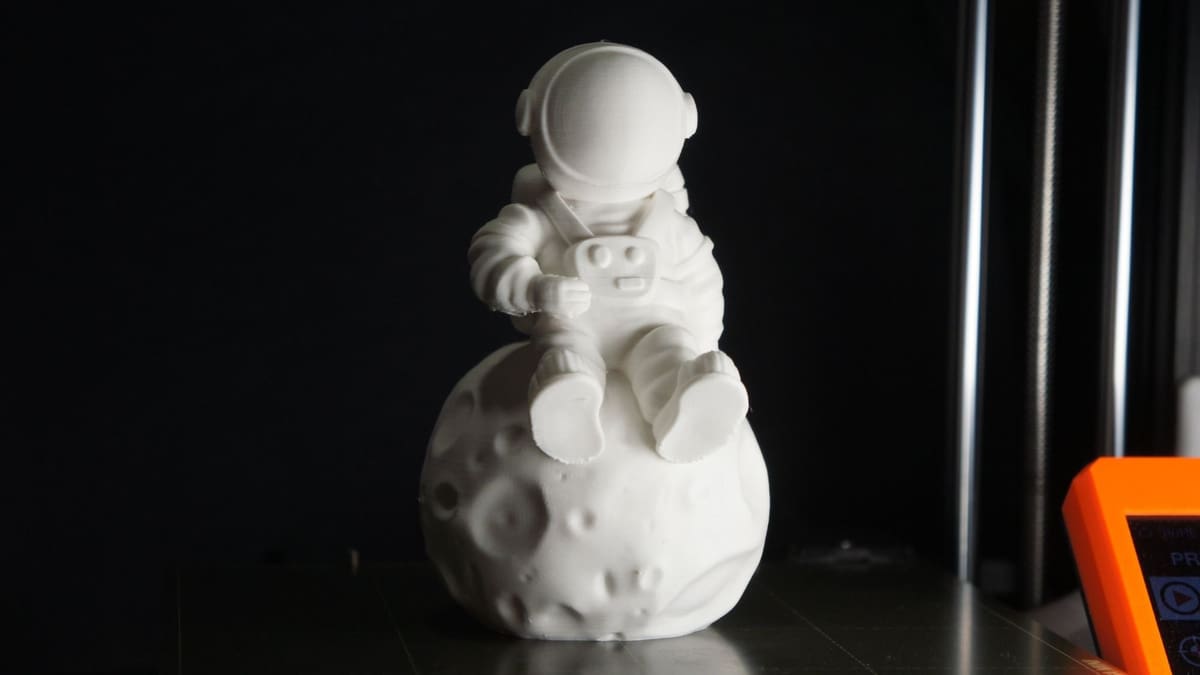 Image of: 4. Astronaut