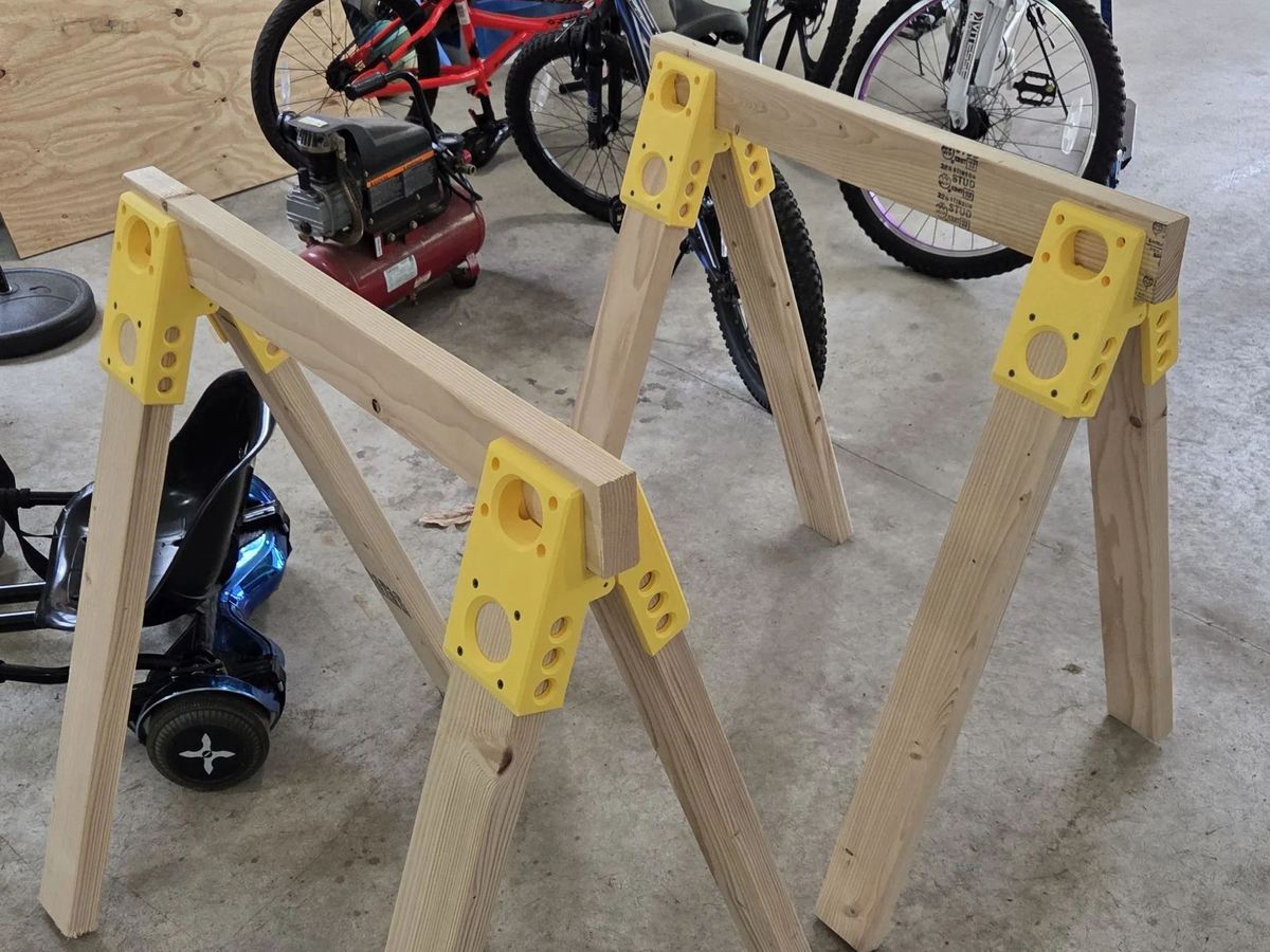 Image of: Saw Horse Folding Bracket
