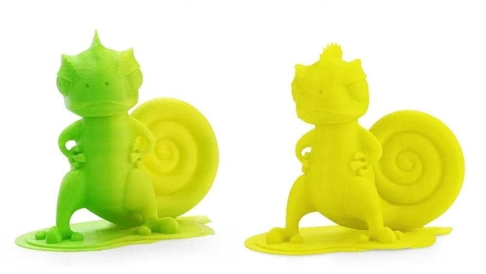 A chameleon is the perfect model for color-changing filament!