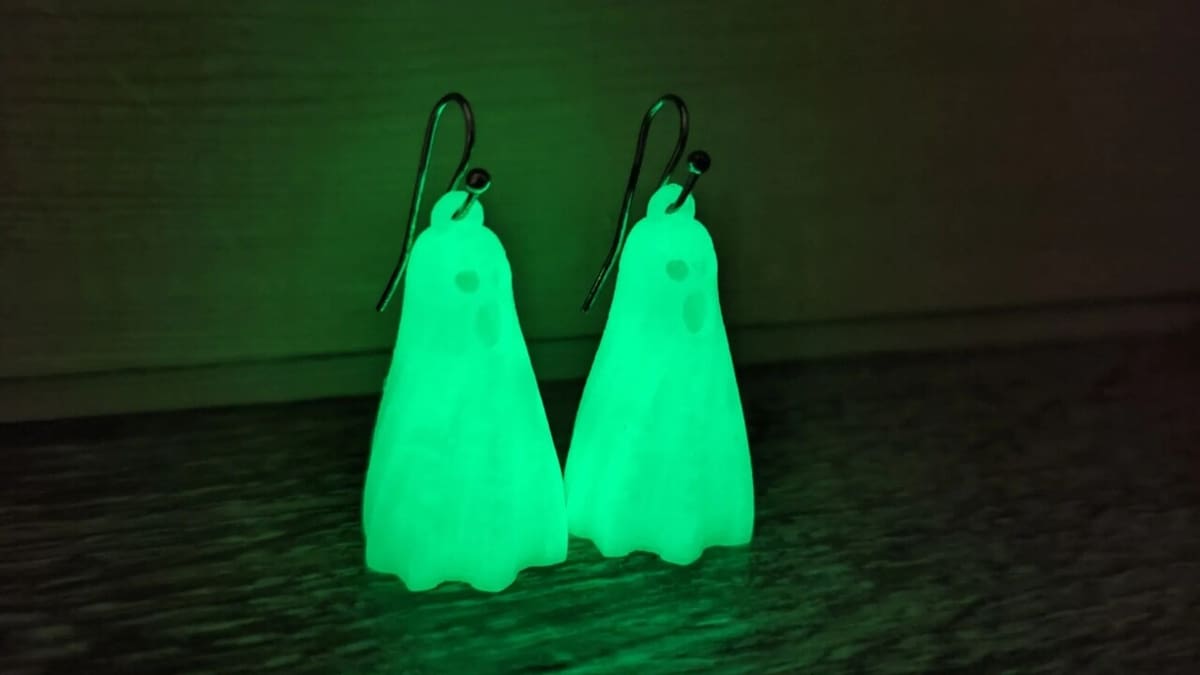 Make your earrings truly pop with the filament