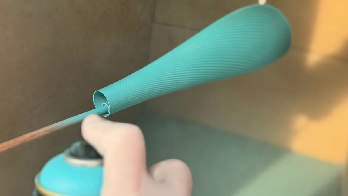 A base color will minimize the visibility of possible imperfections in the hydro dipping
