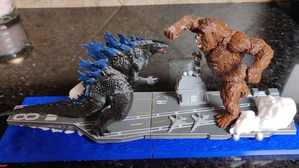 The epic showdown comes to life in this intricate, cinematic diorama, perfect for action fans.
