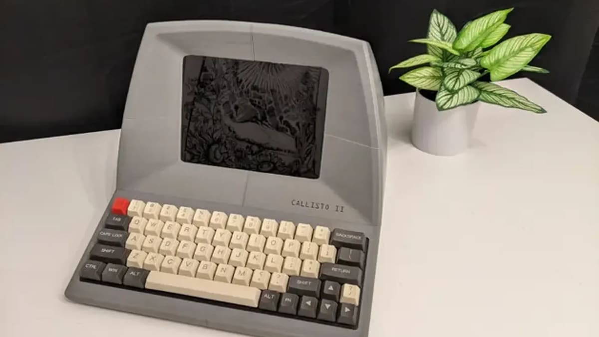 Image of Vintage Apple Mac Prints: Callisto 2 Fully Printable Retro Computer