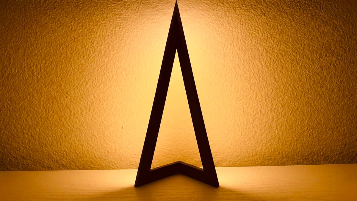 Photo de Idée d'impression 3D / Objets 3D à imprimer en 3D: Lampe de bureau d'angle