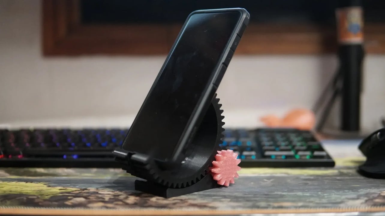 3D Printable Girder Phone Stand (with MagSafe option!) - now with  adjustable shelf! by Clockspring