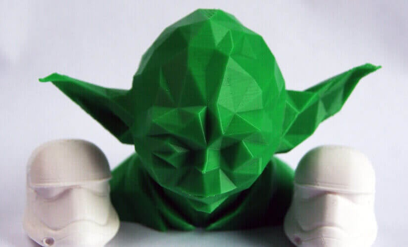 Des impressions en 3D - Page 3 3D-Printed-Low-Poly-Yoda