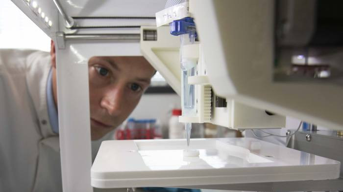Newcastle University Researchers 3D Print Human Corneas | All3DP