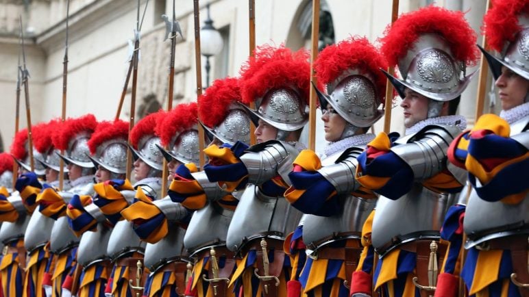 New 3d Printed Plastic Helmets For The Swiss Guards 