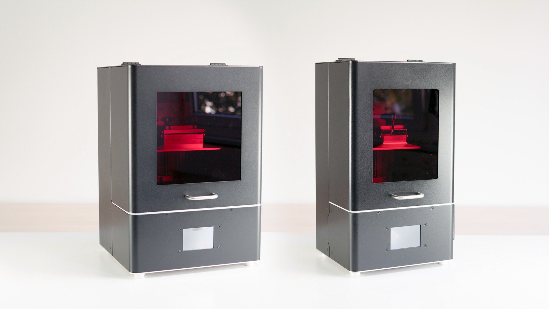 Image by All3DP and Phrozen: The Phrozen Shuffle and Phrozen Shuffle XL resin 3D-printer