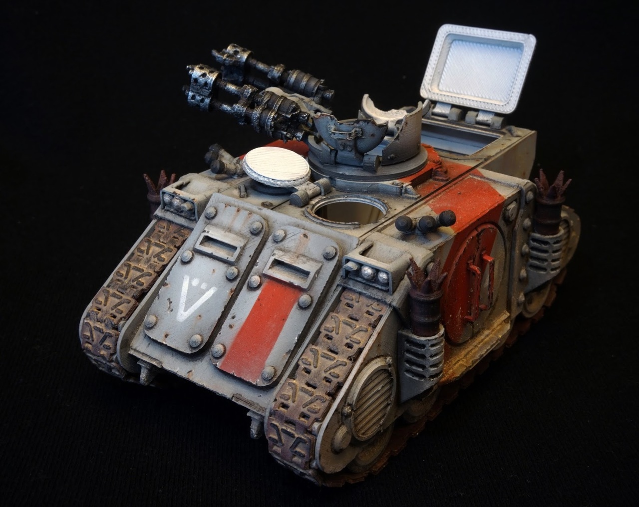 Des impressions en 3D - Page 4 A-fully-painted-mav3rick-tank-eldonald-paperbowl28blogspotcom-190318_download